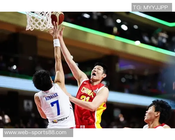 胡金秋半场表现出色6投4中贡献8分2篮板助力球队稳定发挥